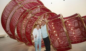Artista Ai Weiwei en el Museo Helga de Alvear de Cceres donde se encuentra su obra Descending Light