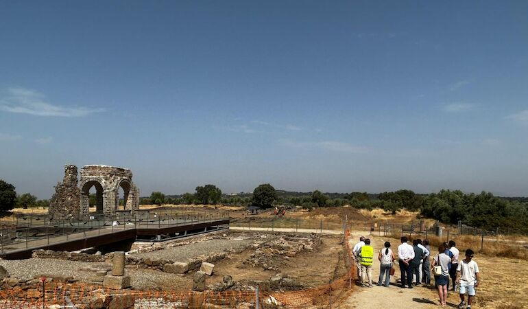 El yacimiento de Cparra podr acoger la extensin del Festival de Mrida en 2026 tras su puesta en valor