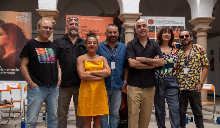 La comedia vuelve al Festival de Mrida de la mano de Los Hermanos con Pepn Nieto Eva Isanta y Cristina Medina