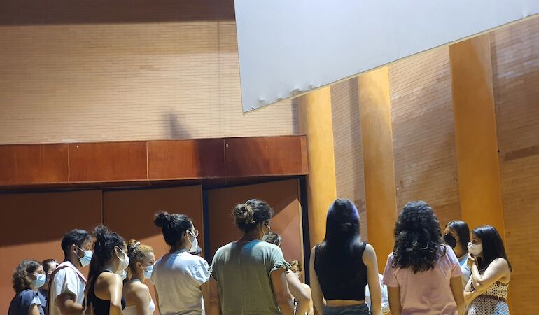 Gil Rosia visita el Campo de Voluntariado Juvenil Festival de Teatro Clsico de Mrida