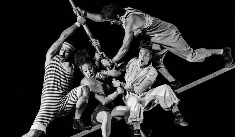 La Consejera de Cultura apoya los premios de fotografa y de textos teatrales de la FATEX