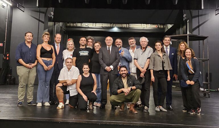 El regalo de Zeus representa al Festival de Mrida y Extremadura en Mostra Espanha
